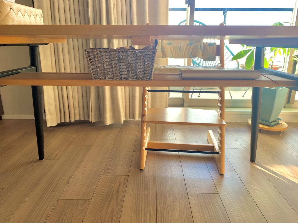 ダイニングテーブル